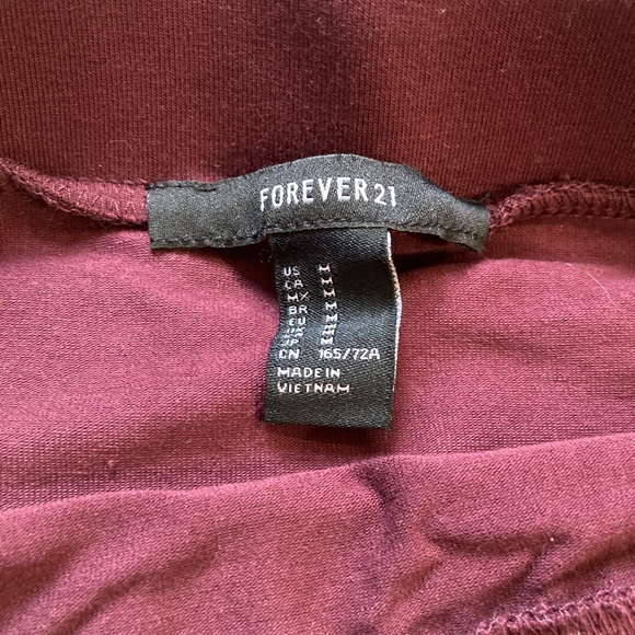 Burgundy mini skirt with ruffle - Picture 3 of 4